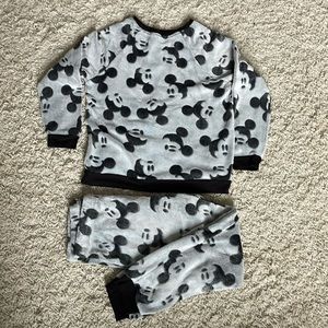 Fleece mickey mouse pajama set